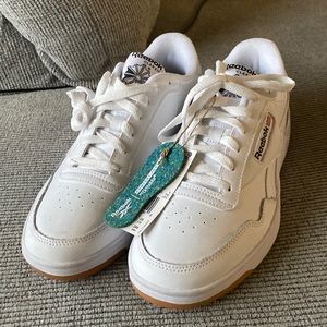 Style: Reebok Club Memt. Size:10 mens color: white